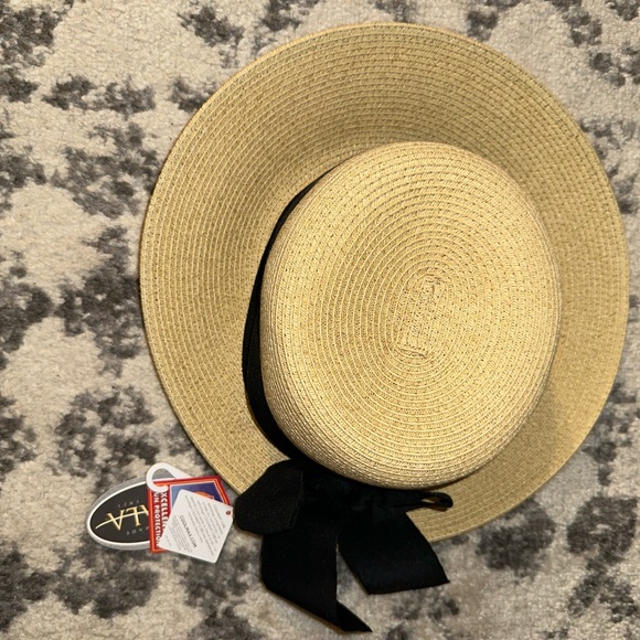 Summer hat - Picture 3 of 3